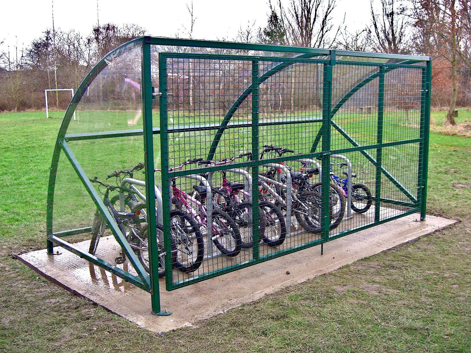 12 Space Bike Shelter Image